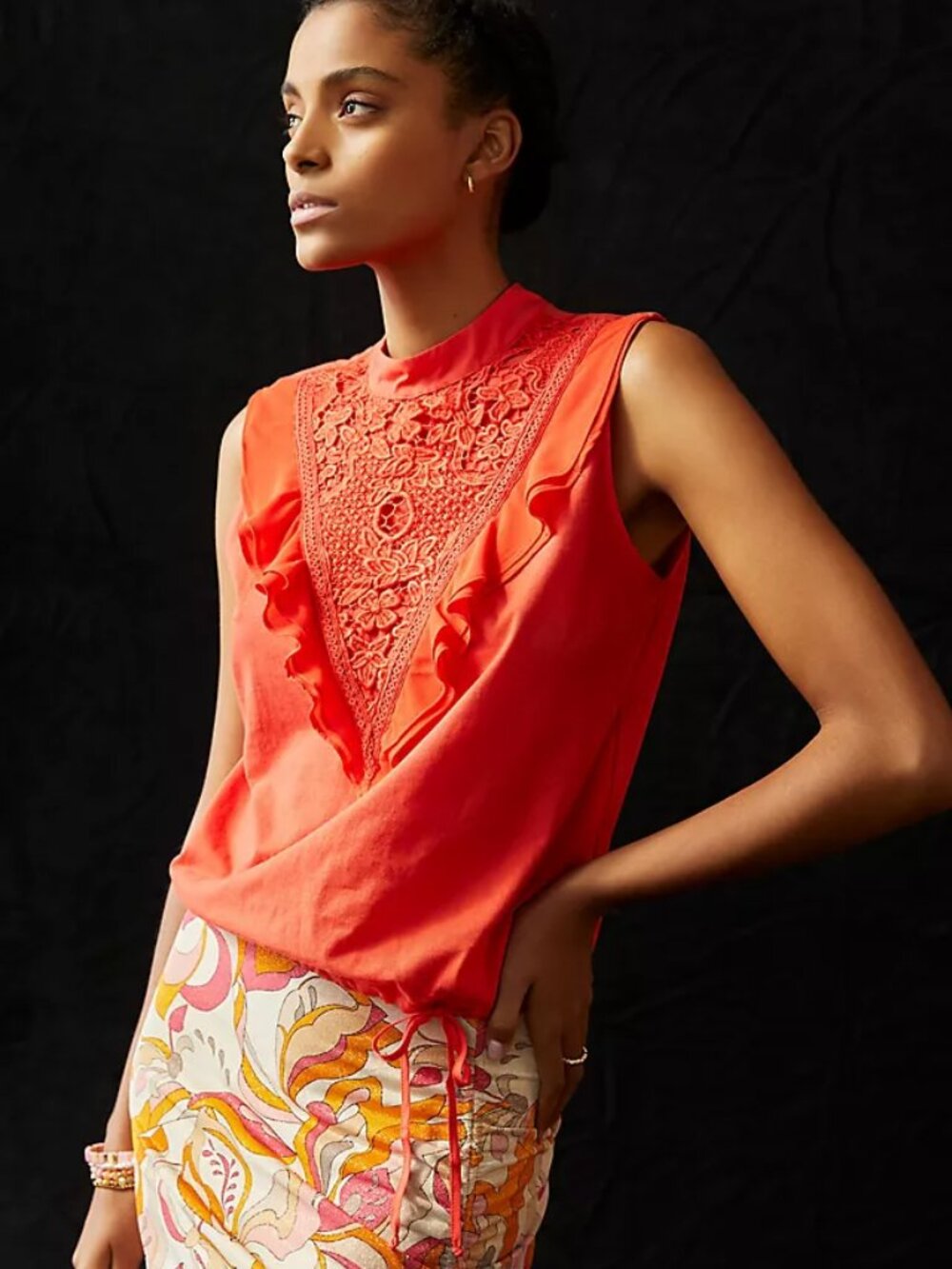 TINY Embroidered Ruffle Sleeveless Blouse | Size Large | NWT